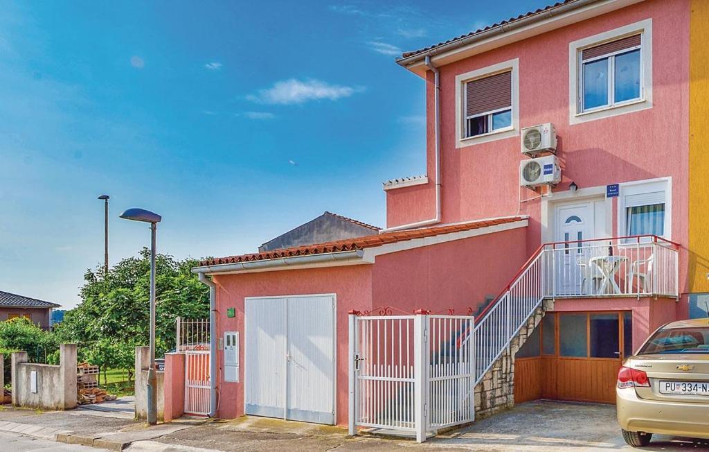 Loren Pula Exterior foto